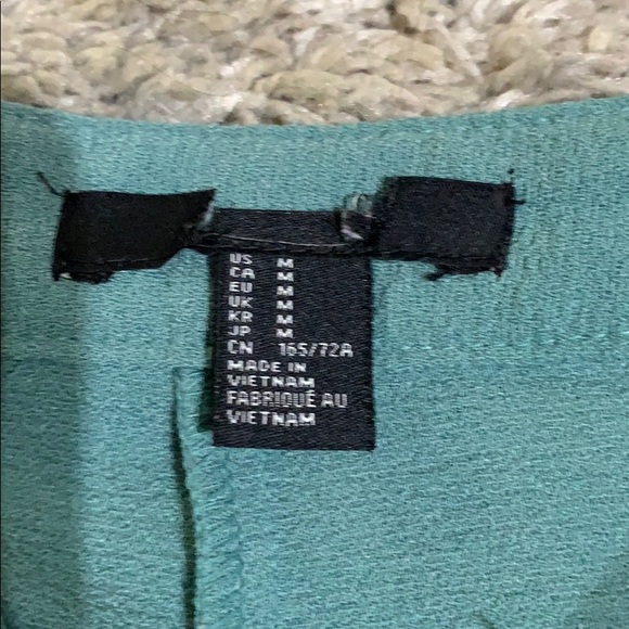 Turquoise shorts - Picture 2 of 3